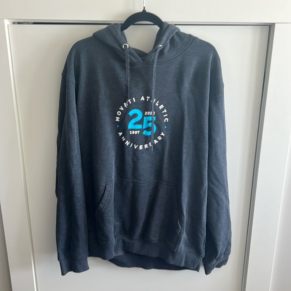 Movati Sweater - Picture 1 of 2